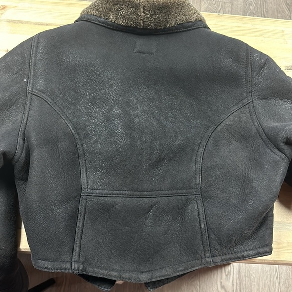 Hide Society genuine sheep skin women’s cropped bomber jacket. Women’s large. - Picture 4 of 8